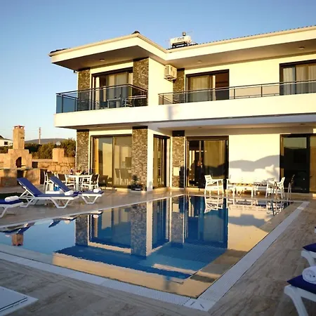 Villa Karpuza Pali
