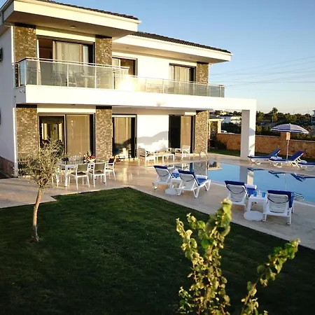 Villa Karpuza *